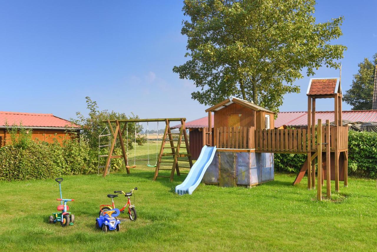 Ferienwohnungen Im Haus Flinthoern ノイハルリンガージール エクステリア 写真