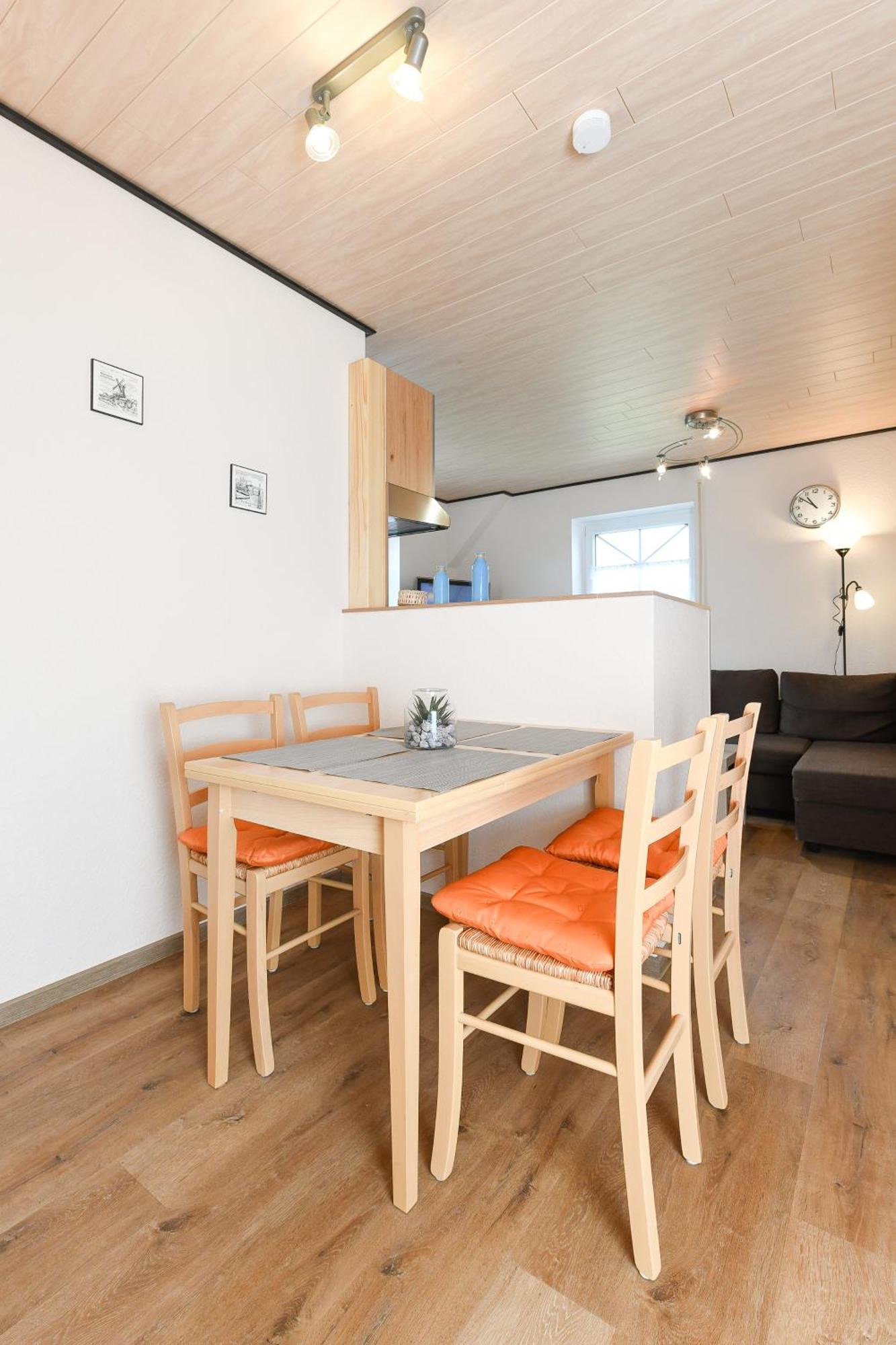 Ferienwohnungen Im Haus Flinthoern ノイハルリンガージール エクステリア 写真